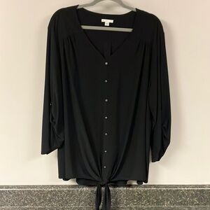 3/$15 ❤️ 3/6  Cato 22/24 black V neck shirt with tie front and tab sleeve